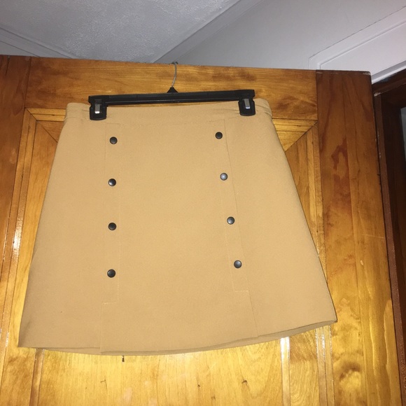 Button up skirt - Picture 2 of 3